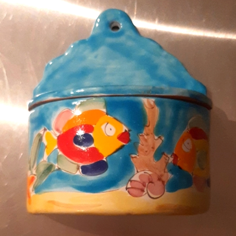 LM🐠Hand-Painted🐠Terracotta Accent Container CAN HANG ON WALL